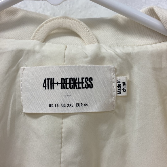 Color Block Pant Suit - Picture 3 of 5